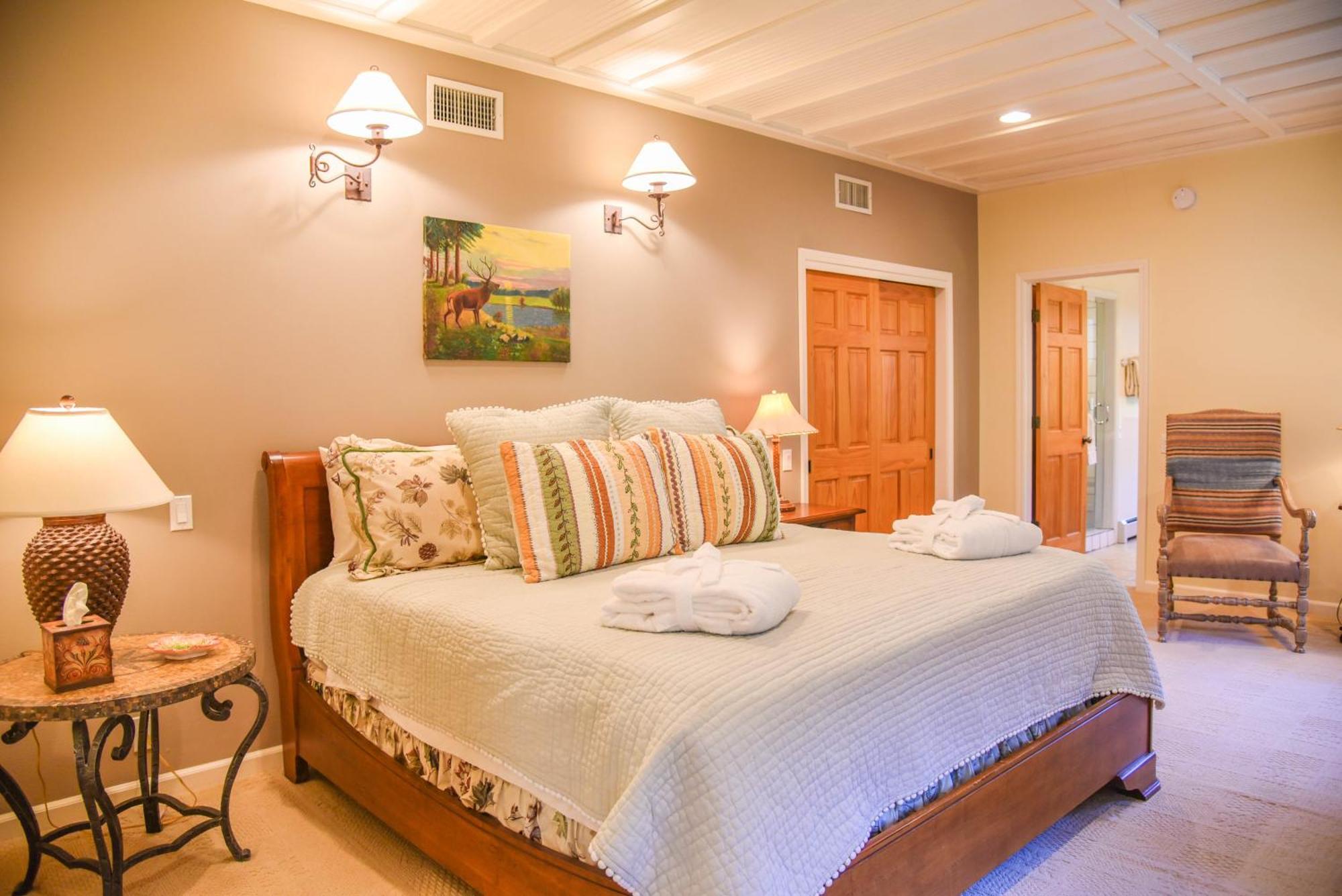 River Lyric Lodge - Formerly Double Dog Red River Bagian luar foto