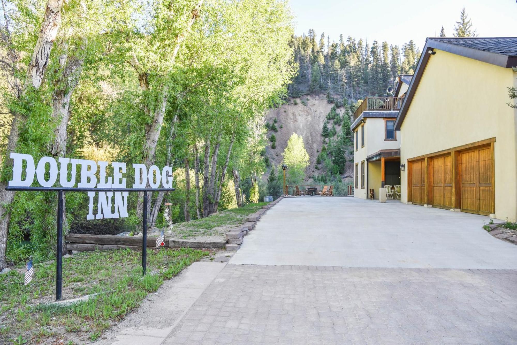 River Lyric Lodge - Formerly Double Dog Red River Bagian luar foto